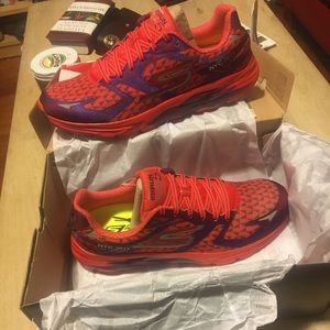 Skechers GoRun Ride5 size 10.5 NYC edition